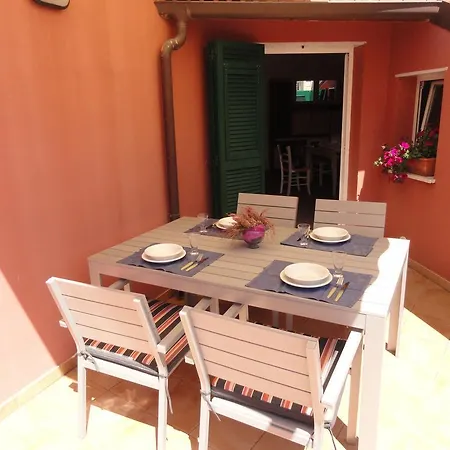 La Casa Al Mare Апартаменты Сестри-Леванте